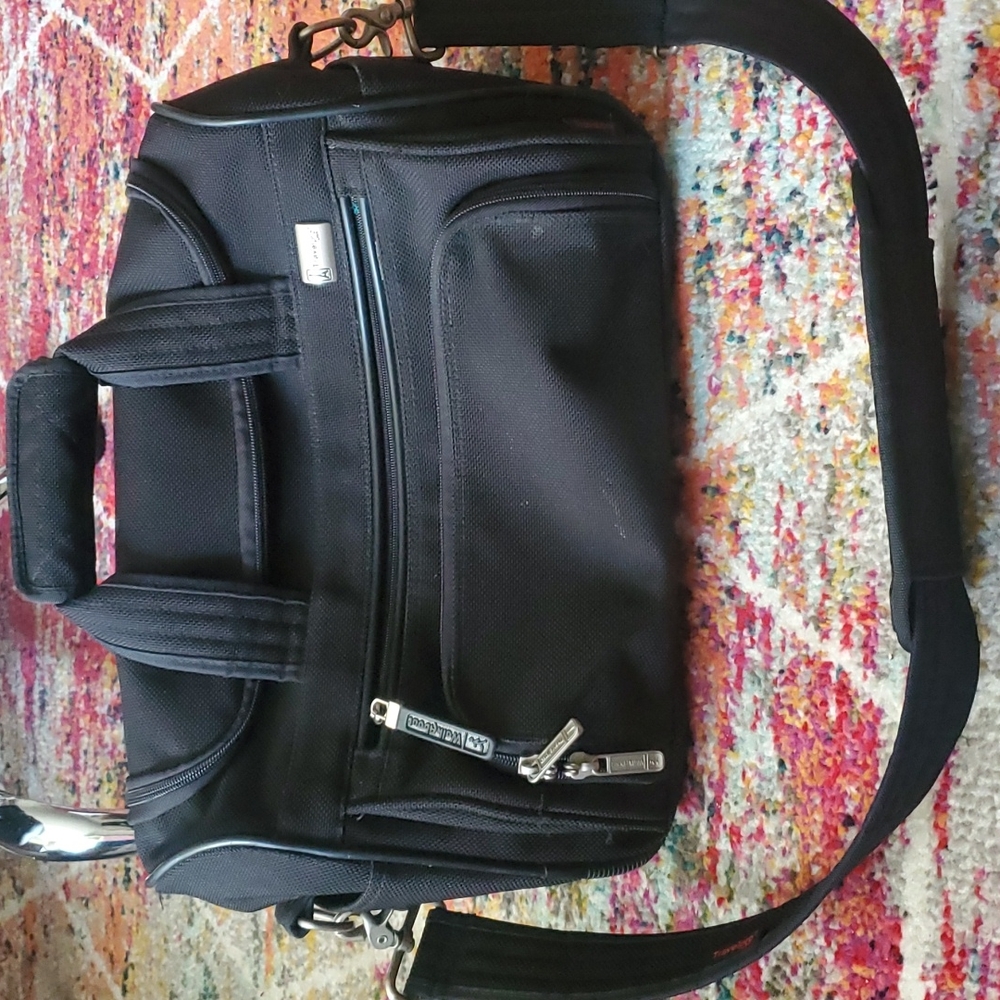 Travelpro Walkabout duffle bag